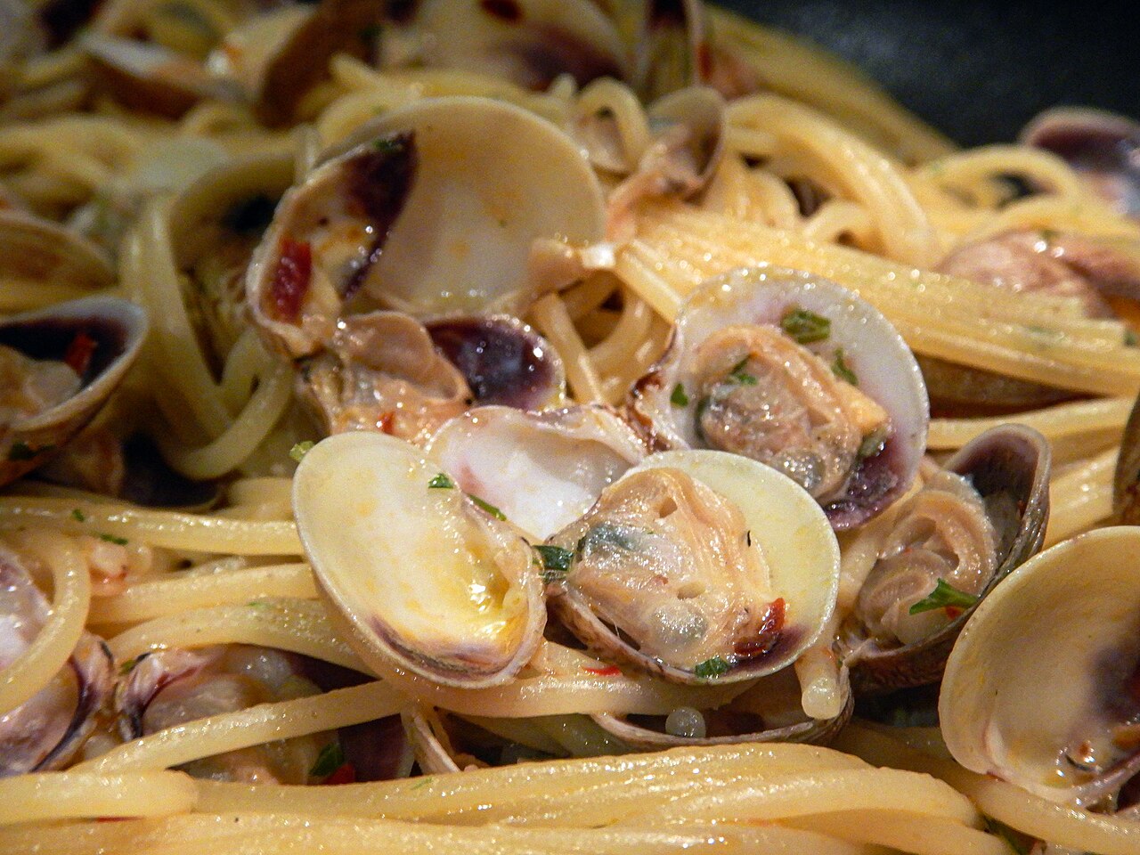 Piatto di spaghetti alle vongole